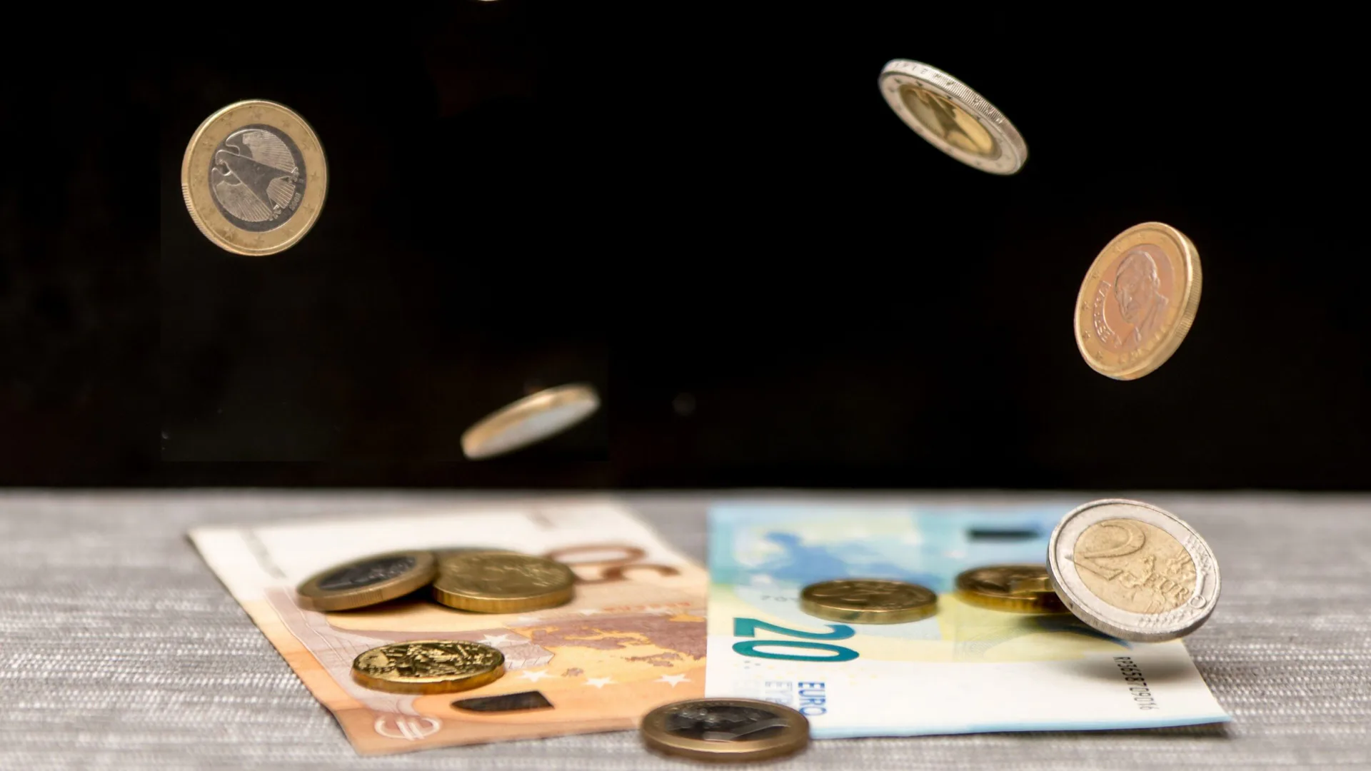 Basisbeurs is terug, maar gemiddelde studieschuld van Nederlanders blijft stijgen